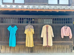 服の交換会外のディスプレイ